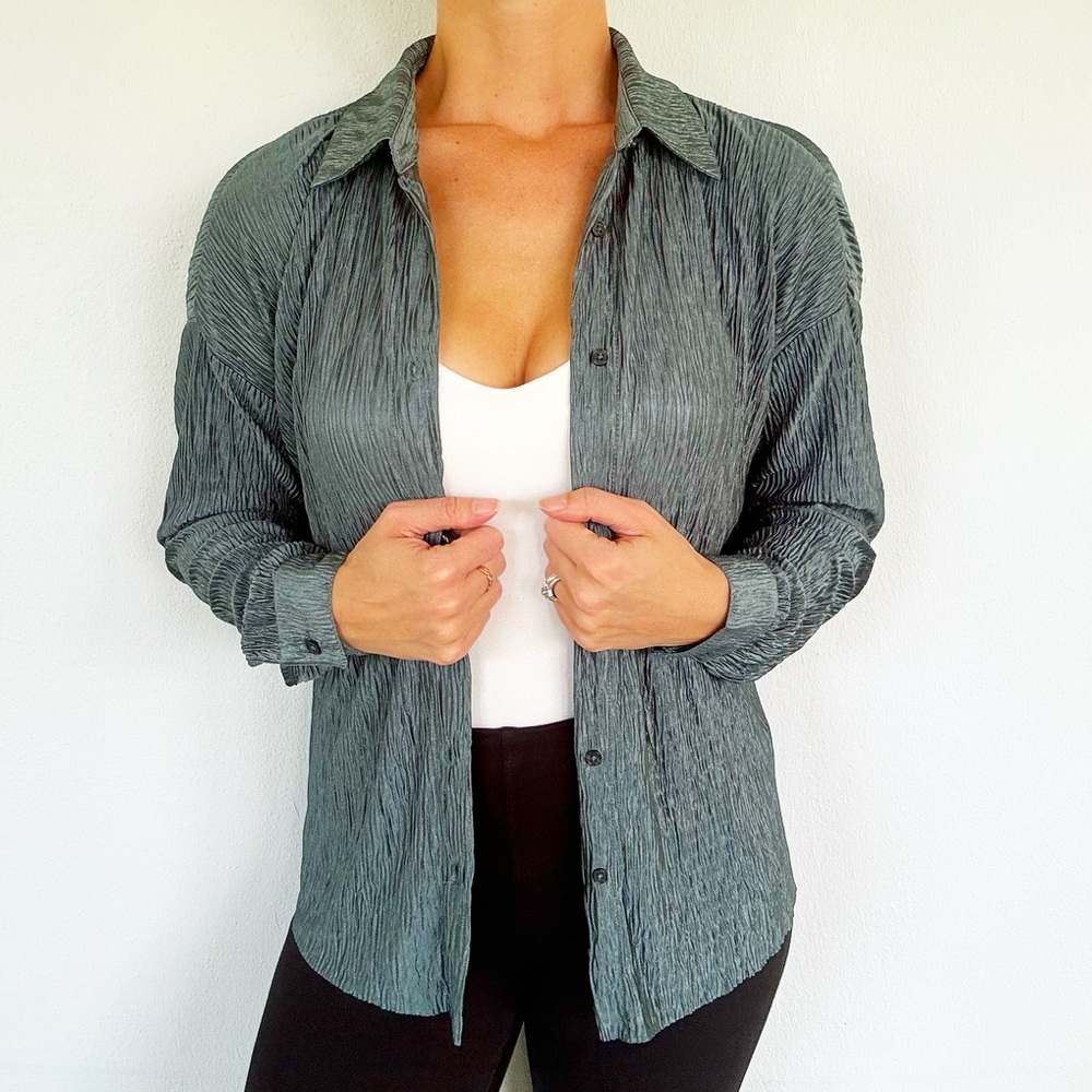 Anthropologie Bailey 44 teal green satin textured crepe button down size XS